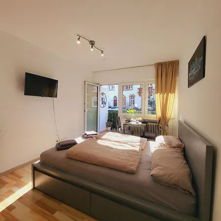 Zentrales Mit Balkon Und Parkplatz Appartement